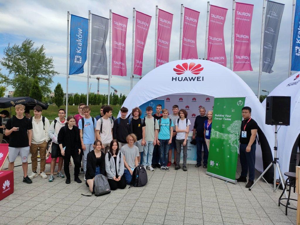 Nasi Uczniowie w Huawei Roadshow 2022